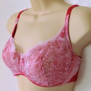 NWOT Victoria’s Secret Demi Unlined Underwired Red Bra with White Lace Size 34DD